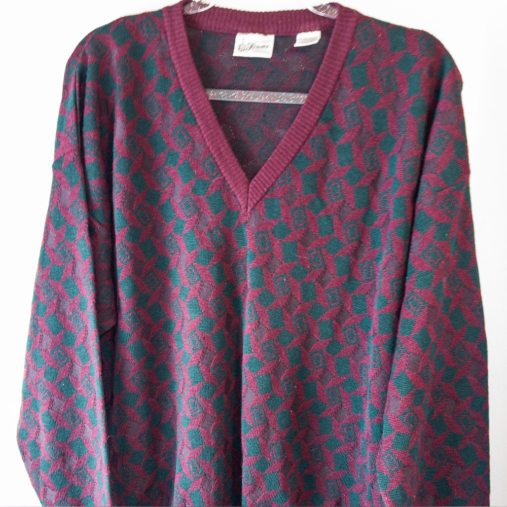 Vintage 90’s Men's Geometric Pattern Sweater -Maroon black and green.  Wool